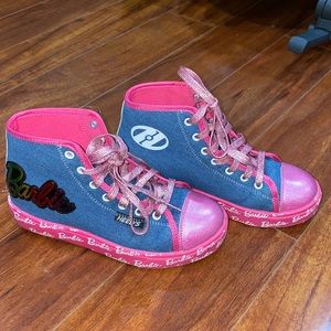 Girls Barbie Heely sz YTH 4 Women 5